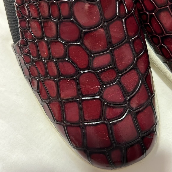 Solsana Maroon Black Croc Embossed Slip On Loafers.  size 8. EU 38 - Picture 4 of 9